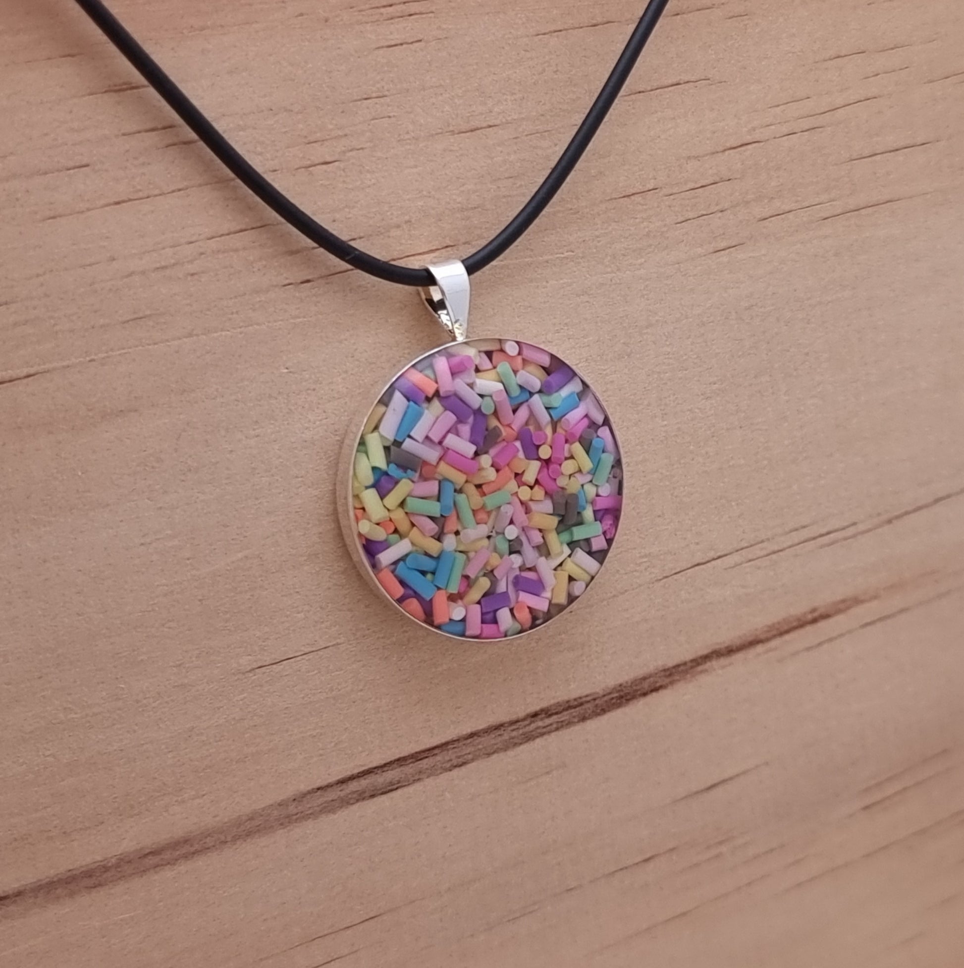 100s and 1000s Resin Pendant - 25mm - Timeless Trinkets NZ