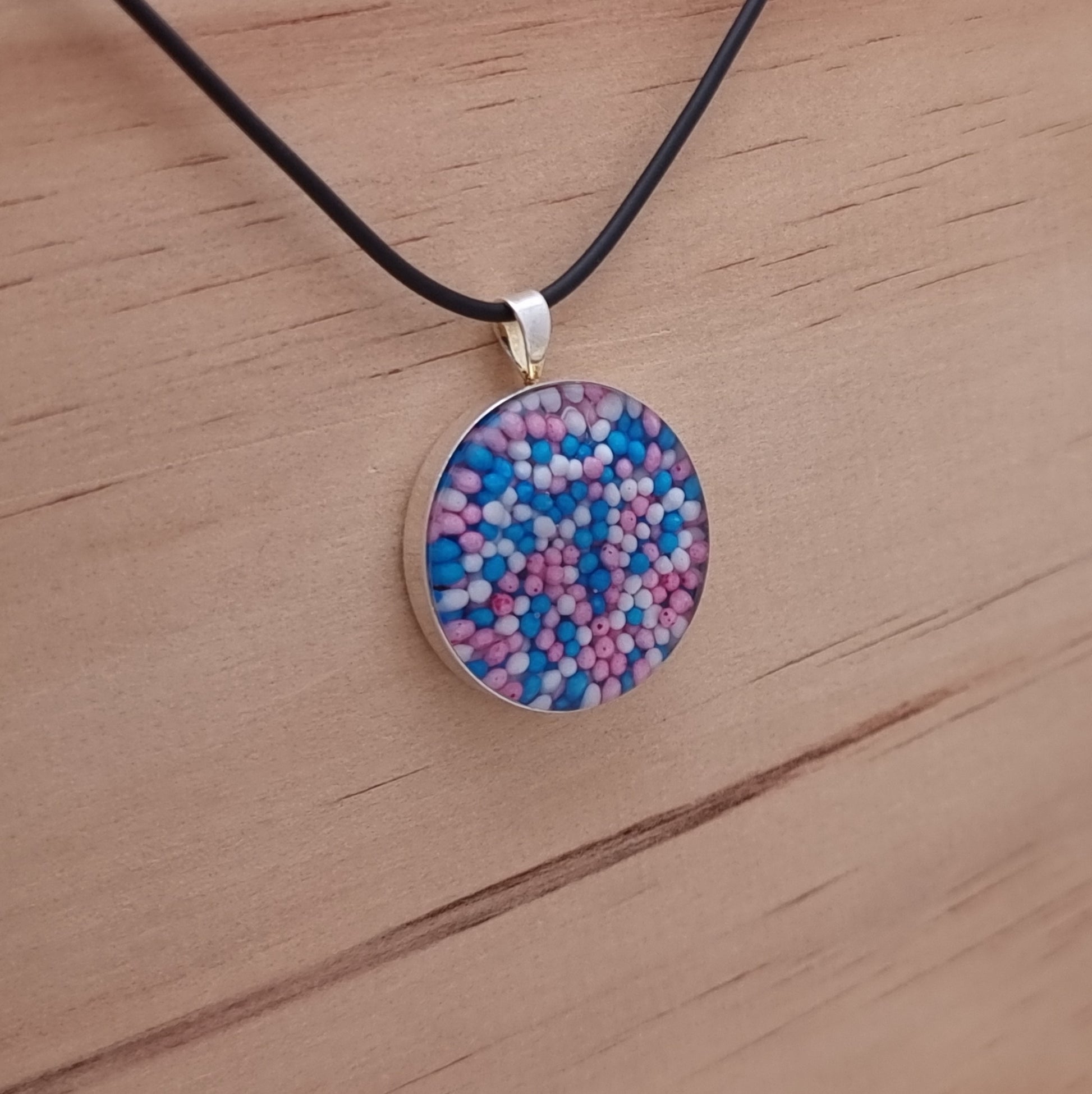 100s and 1000s Resin Pendant - 25mm - Timeless Trinkets NZ