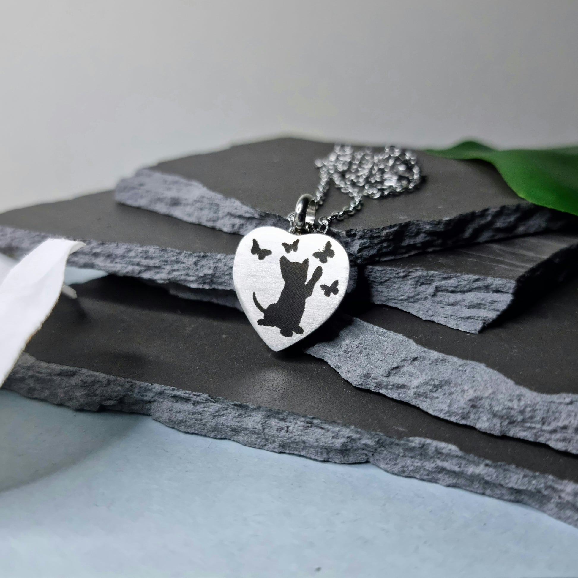 Cat / Kitten Engraved Keepsake Memorial Pendant - Timeless Trinkets NZ