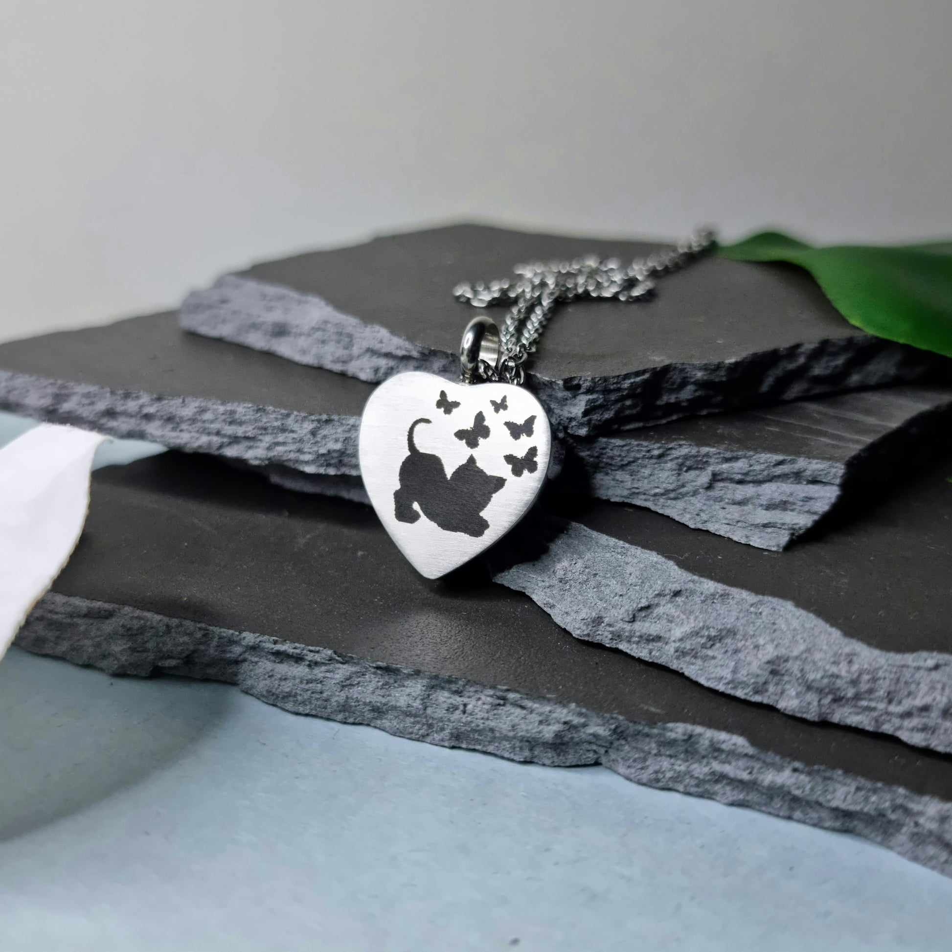 Cat / Kitten Engraved Keepsake Memorial Pendant - Timeless Trinkets NZ